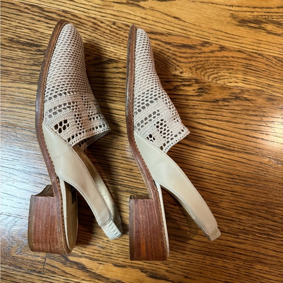 Stuart Weitzman woven sling back low heel shoes 9 AA - Picture 2 of 7